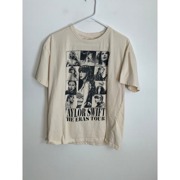 Taylor swift concert tee‎ size medium - Picture 1 of 3